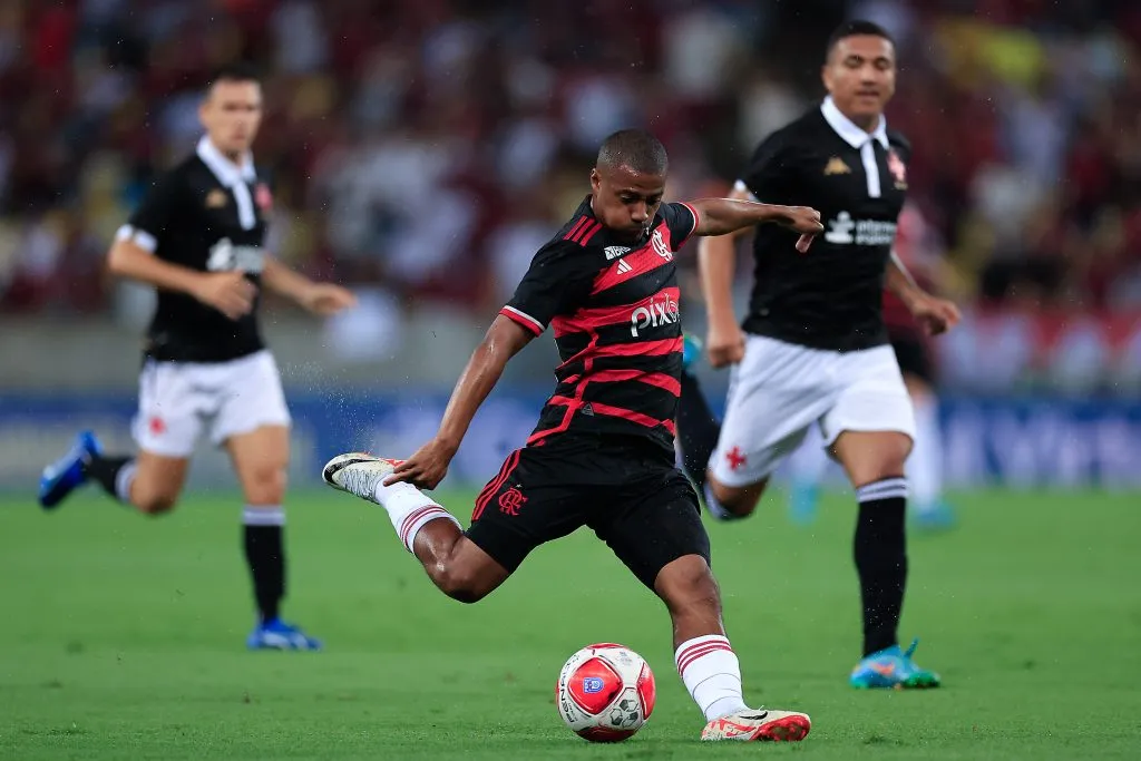 Nicolás de la Cruz of Flamengo (Photo by Buda Mendes/Getty Images)