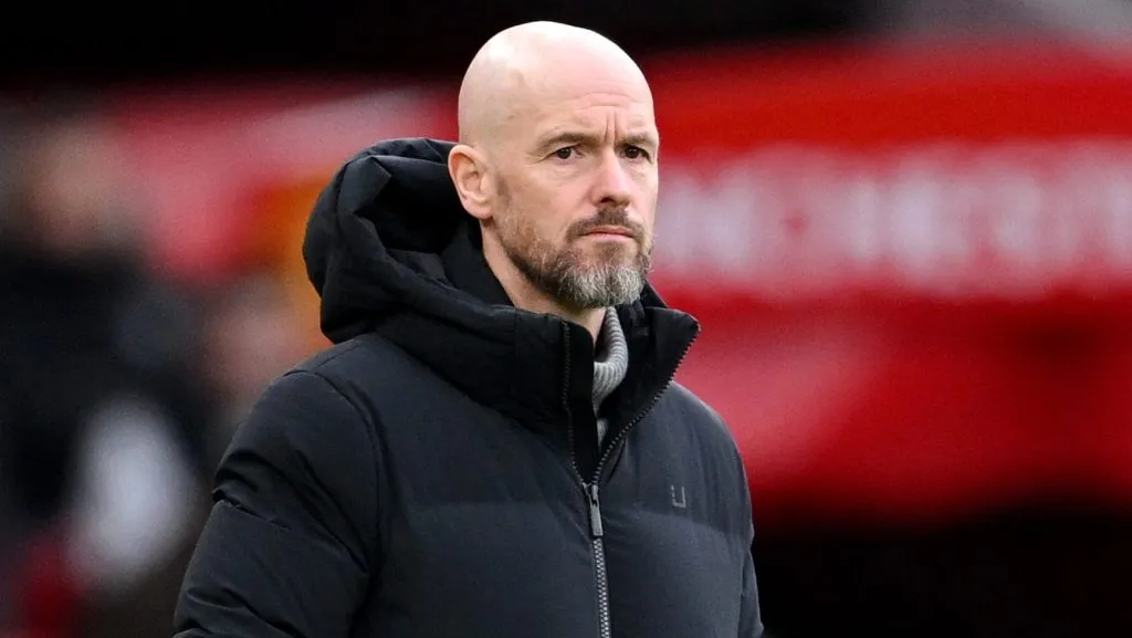 Manchester United surpreende e avalia técnico brasileiro para vaga de Erik ten Hag. (Photo by Michael Regan/Getty Images)