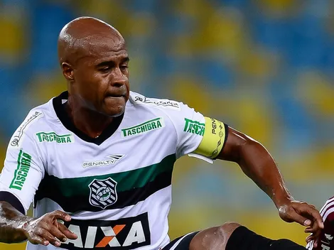 Marcos Assunção não fica em cima do muro e elege o melhor batedor de faltas de todos os tempos