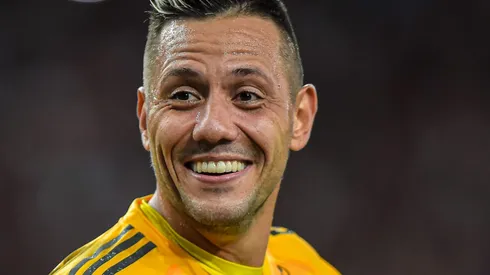 Diego Alves, ex-Flamengo, tem nome falado em campeão do Brasileirão. Foto: Thiago Ribeiro/AGIF