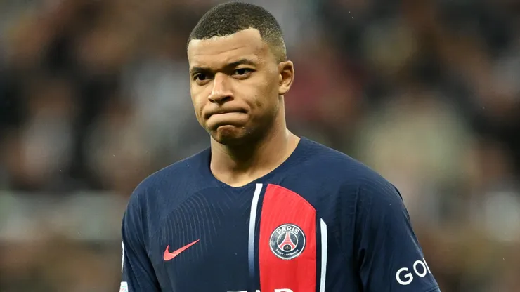 Mbappé e Vini Jr podem fazer caminhos contrários (Foto: Michael Regan/Getty Images)