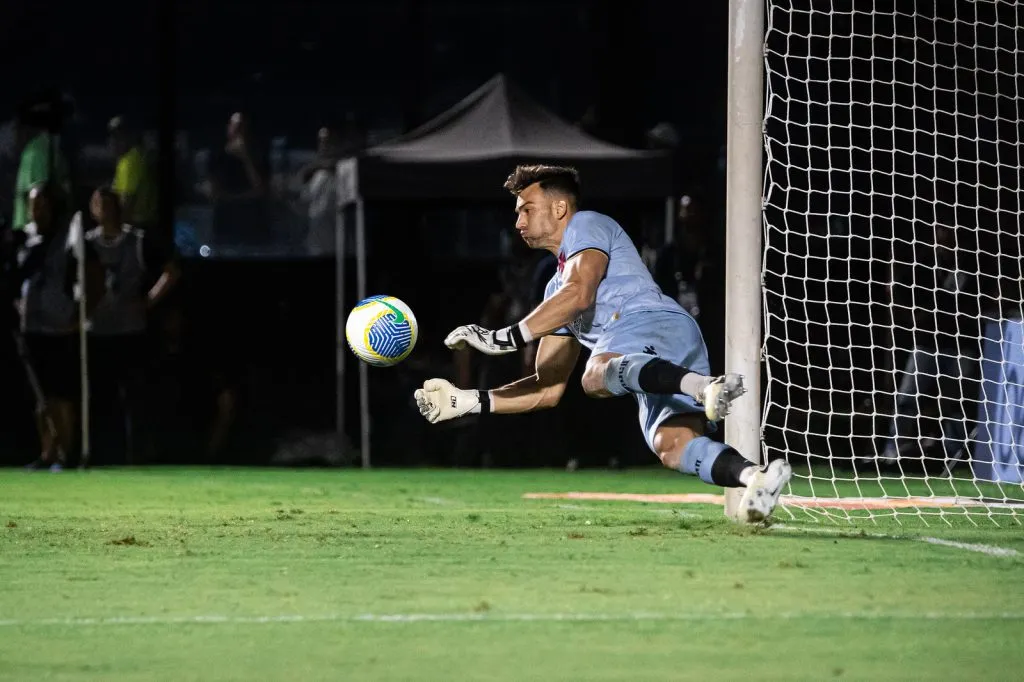 Léo Jardim salva Vasco nos pênaltis. Foto: Leandro Amorim/Vasco
