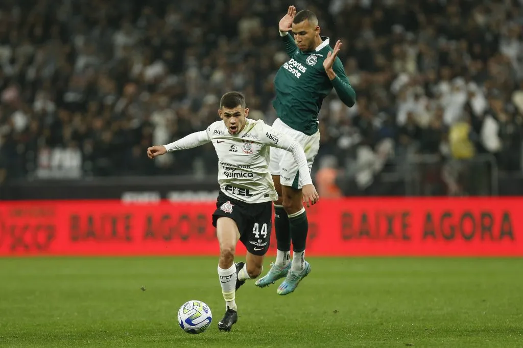 Gabriel Moscardo em ação contra o Goiás. (Photo by Ricardo Moreira/Getty Images)