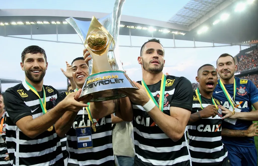 Felipe ao lado de ídolos do Corinthians. Foto: Friedemann Vogel/Getty Images