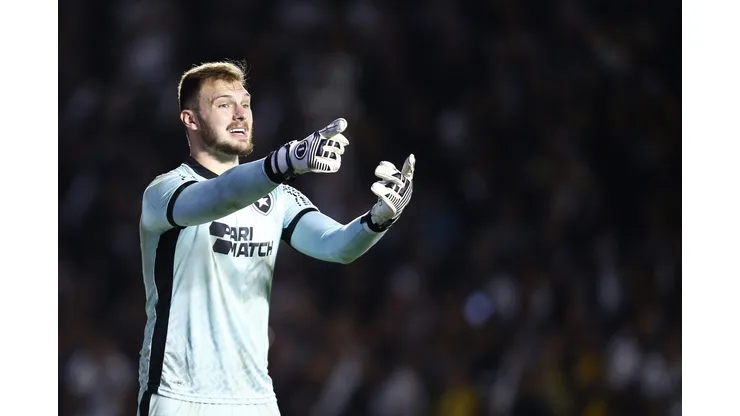 RIO DE JANEIRO, BRAZIL - NOVEMBER 6: Lucas Perri goalkeeper of Botafogo reacts during the match between Vasco da Gama and Botafogo as part of Brasileirao 2023 at Sao Januario Stadium on November 6, 2023 in Rio de Janeiro, Brazil. (Photo by Wagner Meier/Getty Images)