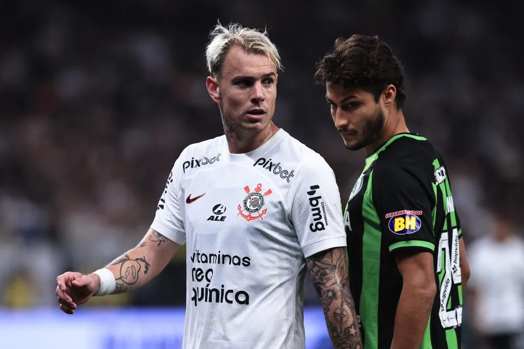 Roger Guedes vive grande fase no Catar. Foto: Ettore Chiereguini/AGIF