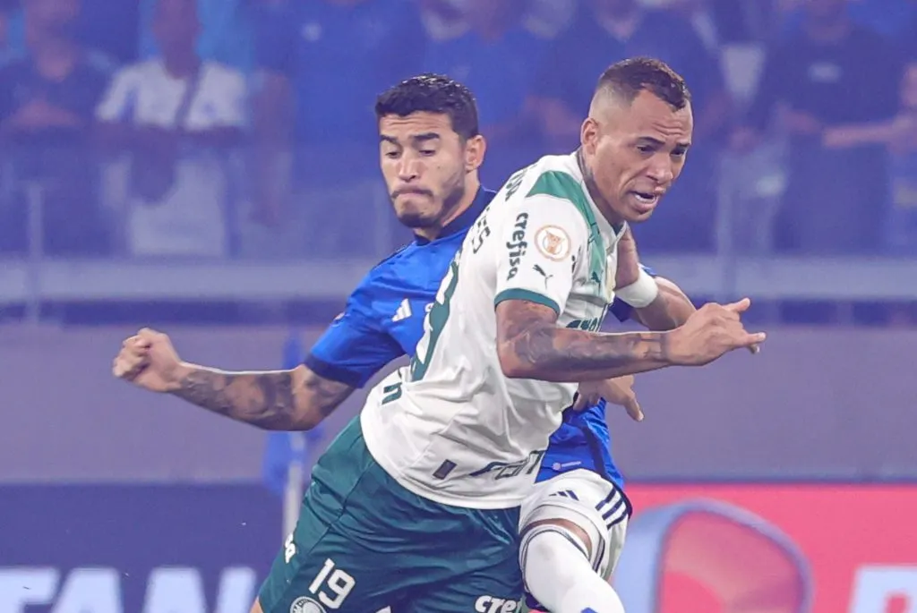 Lopes em ação pelo Verdão vs Cruzeiro. Foto: Gilson Lobo/AGIF