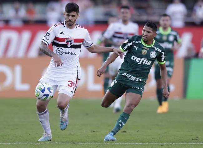 Rony em ação contra o São Paulo. (Photo by Alexandre Schneider/Getty Images)