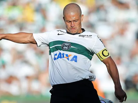 Alex esquece o Cruzeiro de 2003 e elege melhor time que ele jogou no futebol brasileiro