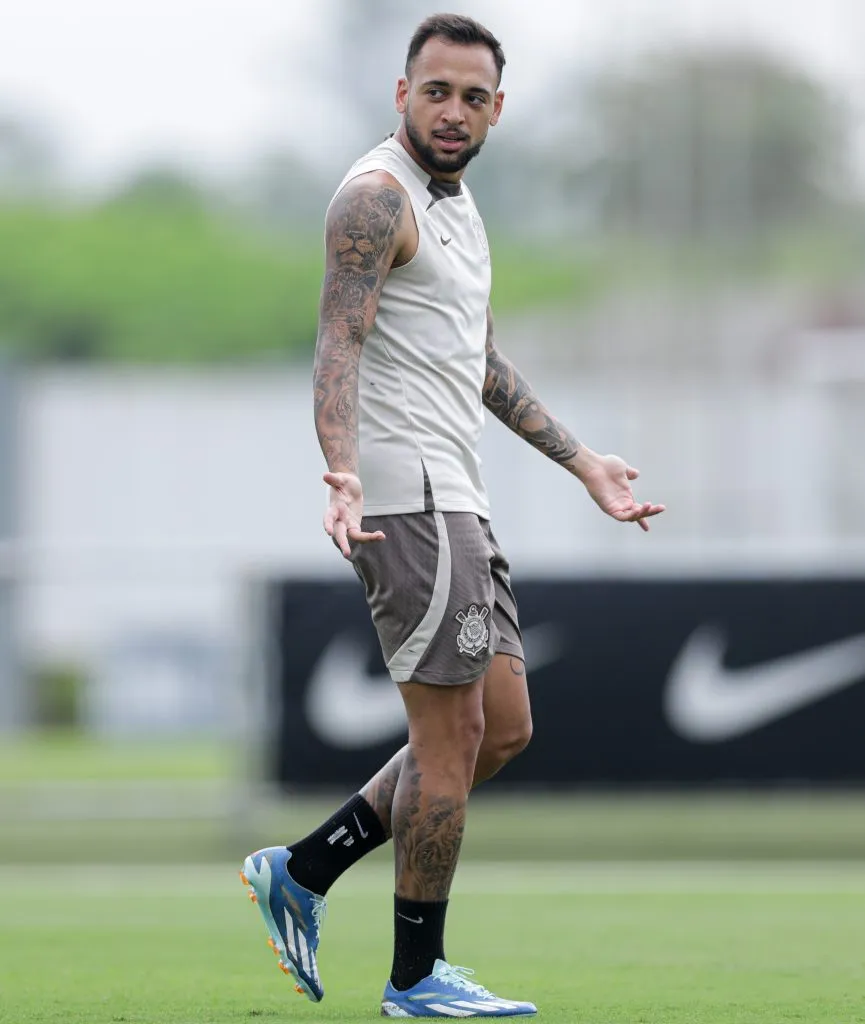Foto: Rodrigo Coca/Agência Corinthians | Treino da manhã desta quinta-feira (29/02/2024), no CT Dr. Joaquim Grava. Na foto: Maycon