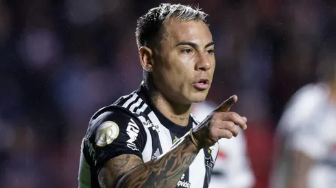 Eduardo Vargas, do Atlético Mineiro, é procurado por campeão brasileiro (Photo by Alexandre Schneider/Getty Images)