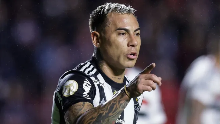 Eduardo Vargas, do Atlético Mineiro, é procurado por campeão brasileiro (Photo by Alexandre Schneider/Getty Images)