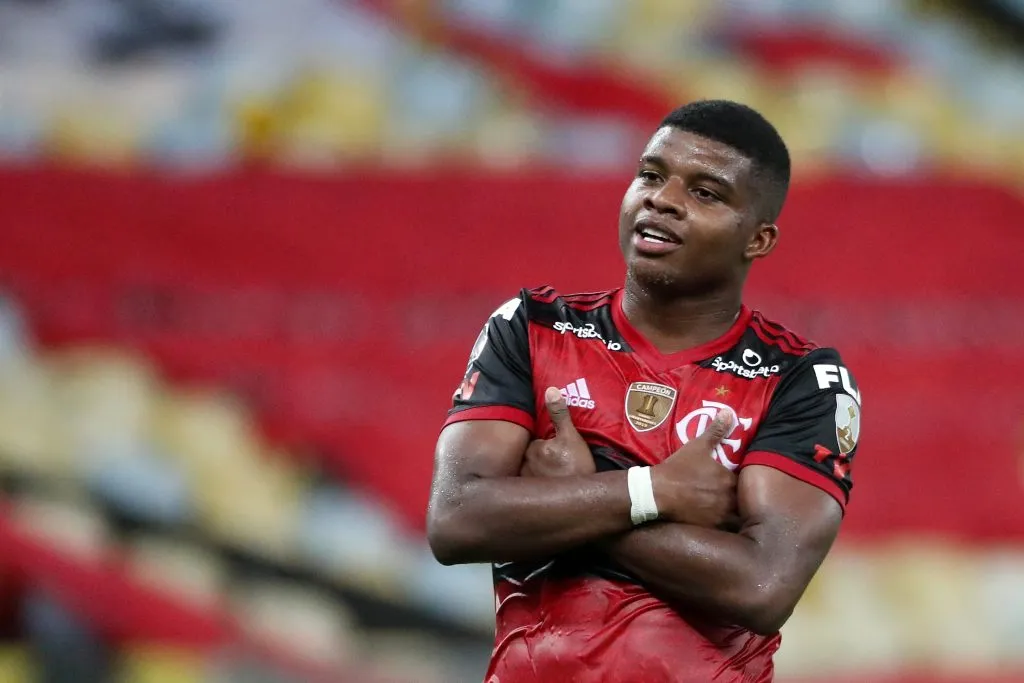 Lincoln celebrando gol pelo Flamengo. (Photo by Sergio Moraes-Pool/Getty Images)