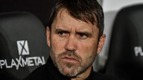 RJ – RIO DE JANEIRO – 12/08/2023 – BRASILEIRO A 2023, BOTAFOGO X INTERNACIONAL – Eduardo Coudet tecnico do Internacional durante partida contra o Botafogo no estadio Engenhao pelo campeonato Brasileiro A 2023. Foto: Thiago Ribeiro/AGIF