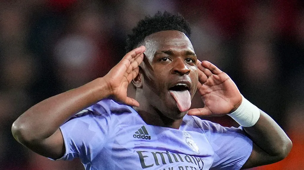 Vinícius Júnior precisa ter ajuda do Real Madrid. Foto: Aitor Alcalde/Getty Images