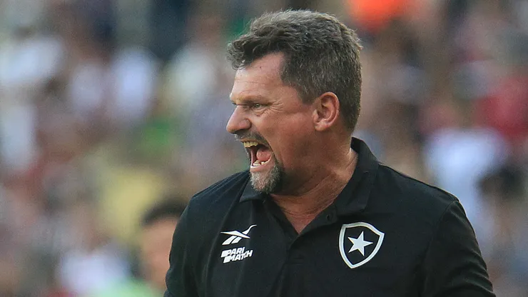 Fabio Matias soma 3 vitórias em 3 jogos no Clube (Foto: Vitor Silva/Botafogo/Divulgação)