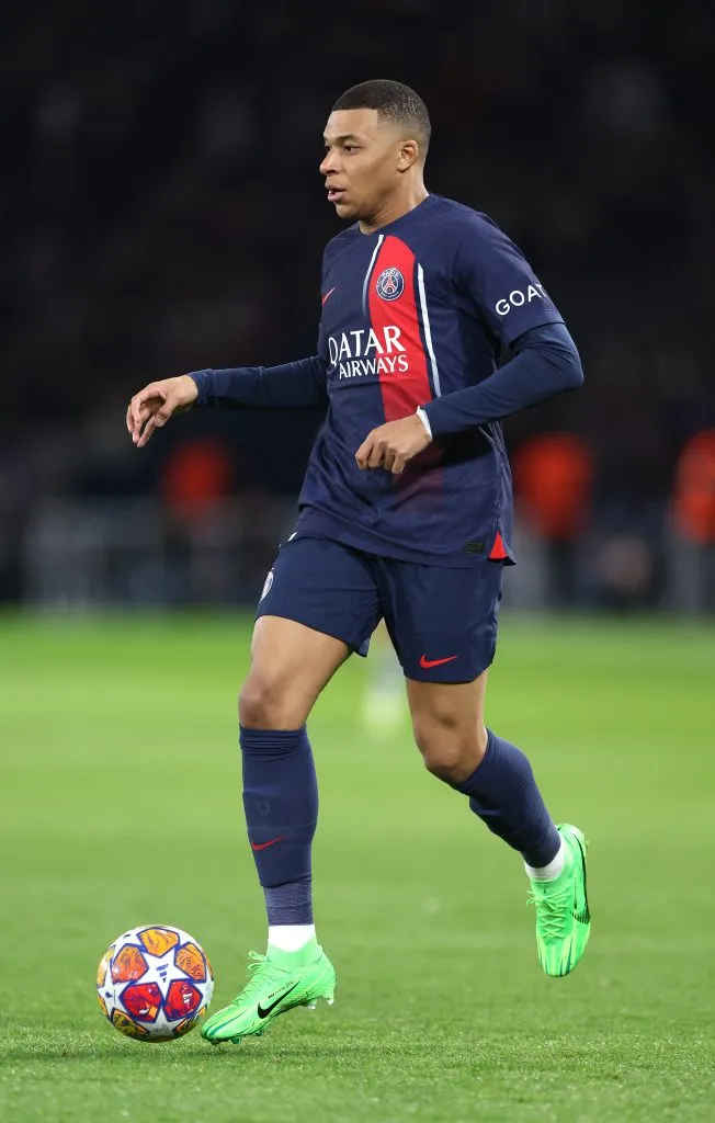 Mbappé em ação no Paris Saint-Germain. Foto: Alex Pantling/Getty Images