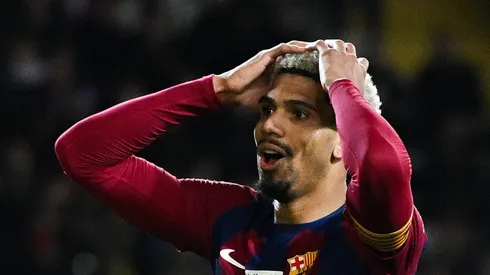 Barcelona responde a proposta do Bayern de Munique por Ronald Araújo. Foto: David Ramos/Getty Images