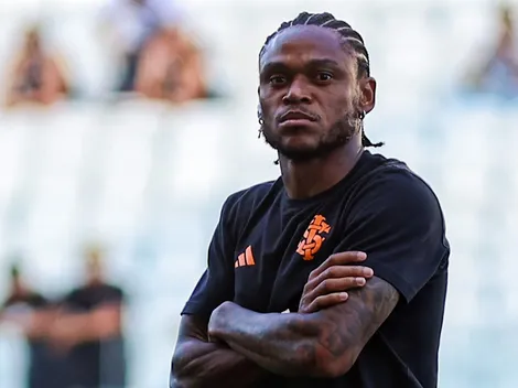 Luiz Adriano encaminha acerto com rival do Internacional no Brasileirão