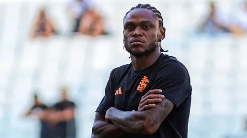 Luiz Adriano encaminha acerto com rival do Internacional no futebol brasileiro. Foto: Fabio Giannelli/AGIF