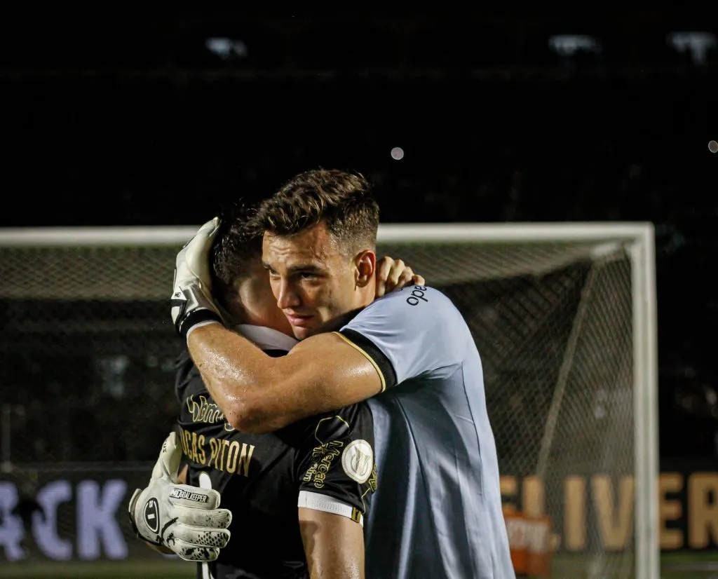 Lucas Piton e Léo Jardim | Vasco da Gama x Red Bull Bragantino (São Januário) - Brasileiro A - 06/12/2023 - Fotos: Matheus Lima/Vasco.