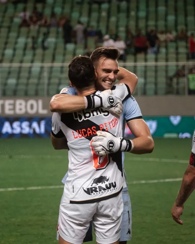 Lucas Piton e Léo Jardim | Vasco da Gama x América-MG (Arena Independência) - Brasileiro A - 25/09/2023 - Fotos: Leandro Amorim/Vasco.