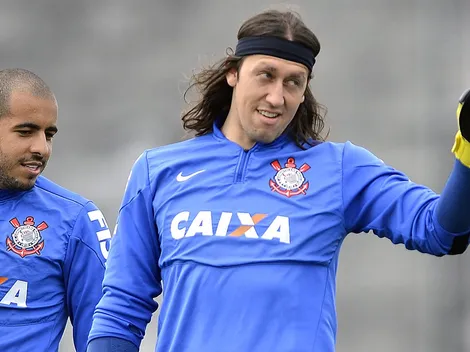 Internacional tenta acordo com goleiro multicampeão no Corinthians