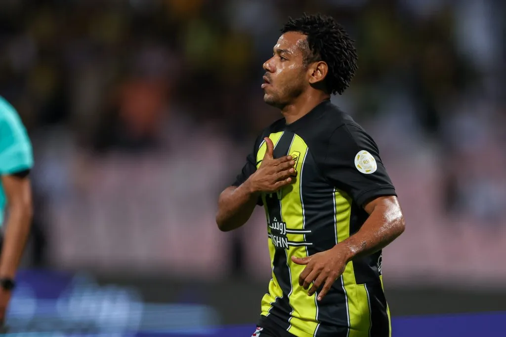 Romarinho em ação pelo Al-Ittihad (Photo by Yasser Bakhsh/Getty Images)