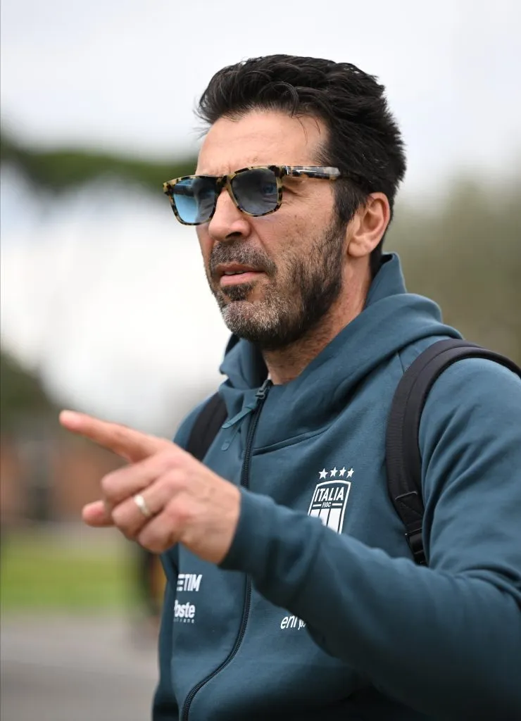 Buffon se aposentou aos 45 anos. Foto: Claudio Villa/Getty Images