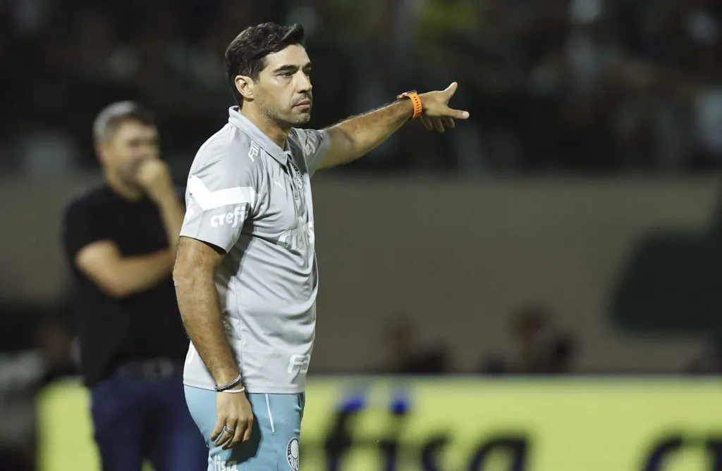 Abel espera pela chegada de Lucho (Photo by Alexandre Schneider/Getty Images)