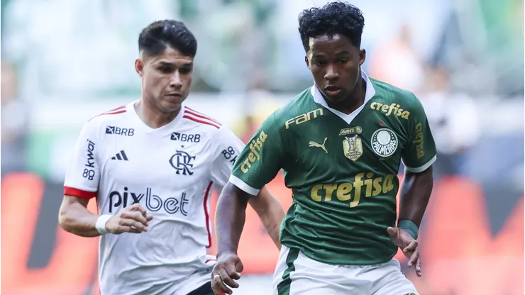 Luiz Araujo of Flamengo and Endrick of Palmeiras (Photo by Alexandre Schneider/Getty Images)