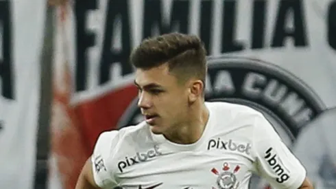 Gabriel Moscardo foi vendido pelo Corinthians por mais de R$ 100 milhões. Foto: Ricardo Moreira/Getty Images