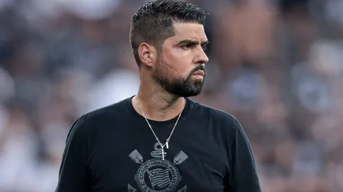 António Oliveira tratou com pessimismo situação da lesão de Pedro Henrique | Foto: Rodrigo Coca/AGÊNCIA CORINTHIANS