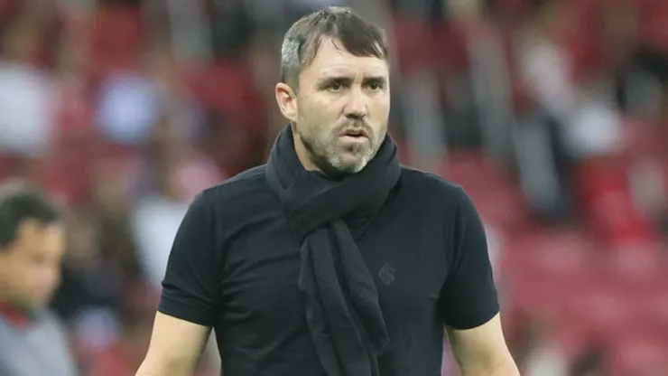 Técnico argentino desabafou em coletiva (Foto: Ricardo Duarte / Internacional / Divulgação)