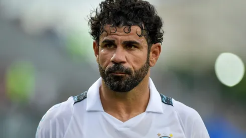 Diego Costa tem conversas com novo clube em reunião e saída do Grêmio pode acontecer. Foto: Thiago Ribeiro/AGIF