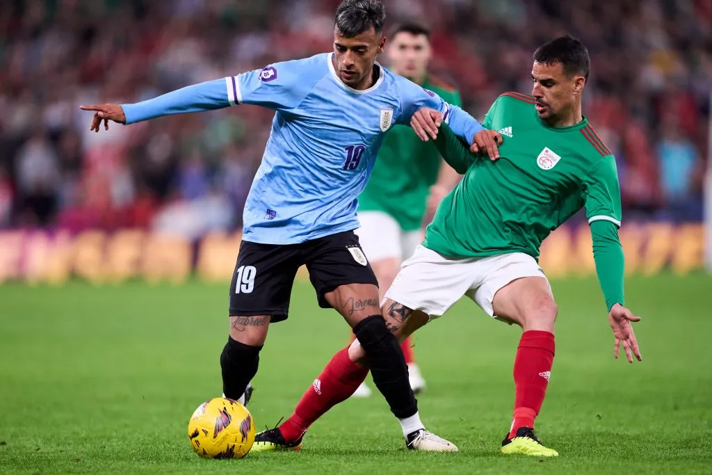 Atacante defendendo seu país (Photo by Juan Manuel Serrano Arce/Getty Images)