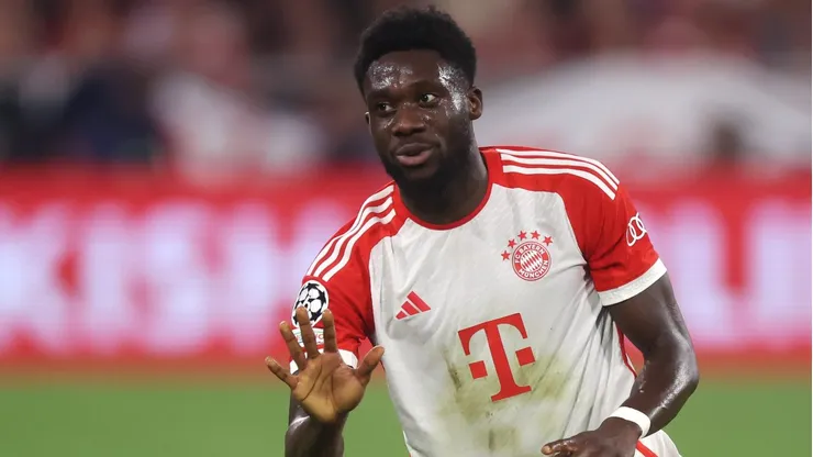 Davies quer jogar no Real Madrid, mas clube dá um passo atrás e foca em outro jogador. (Photo by Alex Grimm/Getty Images)