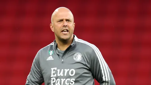 Arne Slot quer trabalhar no Liverpool (Foto: Alex Pantling/Getty Images