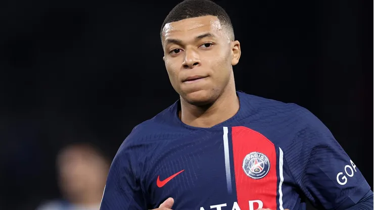 Mbappé escolhe em qual posição quer jogar no Real Madrid e manda recado ao Vinicius Jr. (Photo by Alex Pantling/Getty Images)
