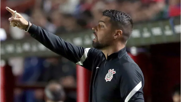 Corinthians perde para o Argentino Juniors com direito a falhas e expulsão; Veja. (Photo by Daniel Jayo/Getty Images)