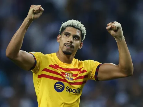 Titular do Barcelona, Araújo vira sonho de potência da Inglaterra