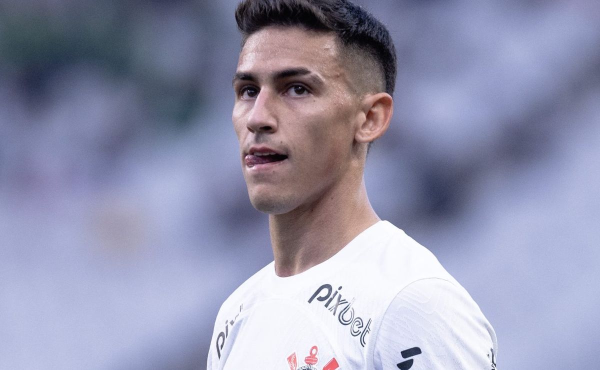 Rojas toma atitude em time de Messi e torcida do Corinthians se revolta