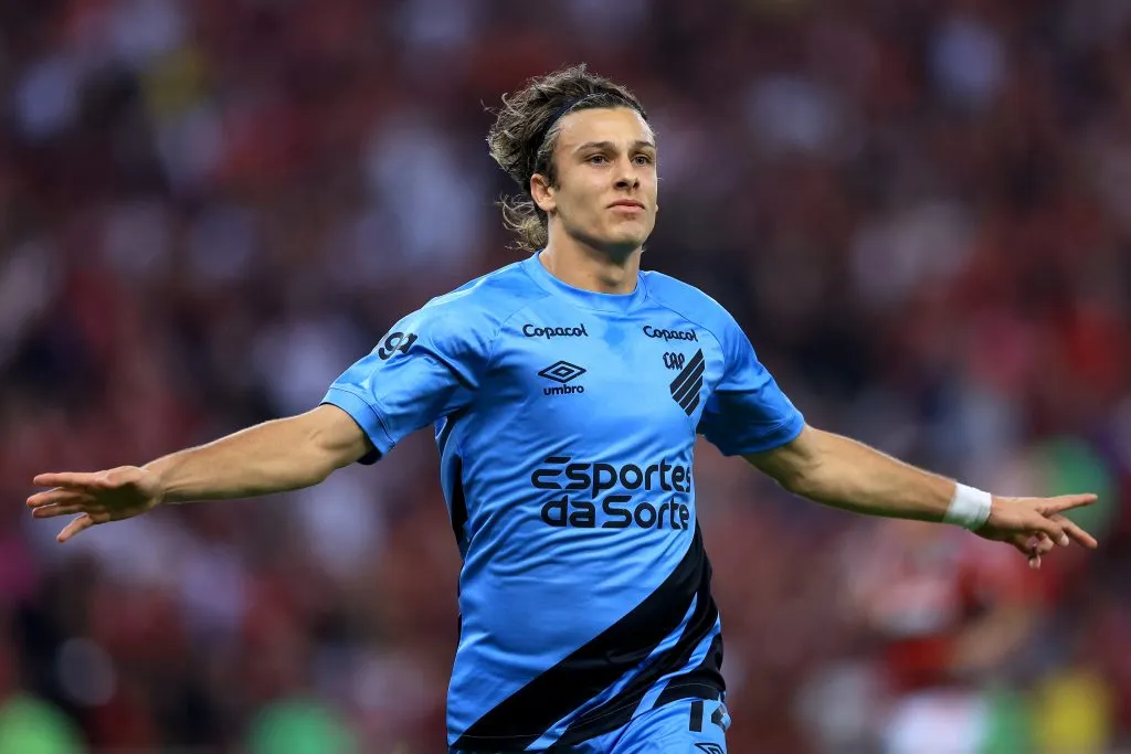 Agustín Canobbio celebrando gol pelo Athletico Paranaense. (Photo by Buda Mendes/Getty Images)