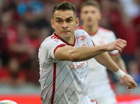 Coudet ignora críticas e sai em defesa de Borré no Inter