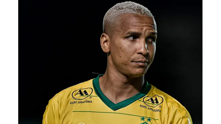 Santos esquece Deyverson e avança para contratar atacante de rival paulista. Foto: Thiago Ribeiro/AGIF