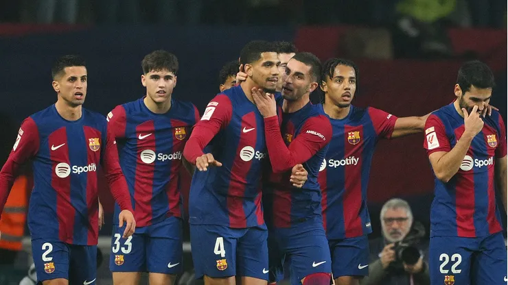 R$ 555 milhões: Barcelona coloca jogador à venda após partida desastrosa contra o PSG. (Photo by David Ramos/Getty Images)