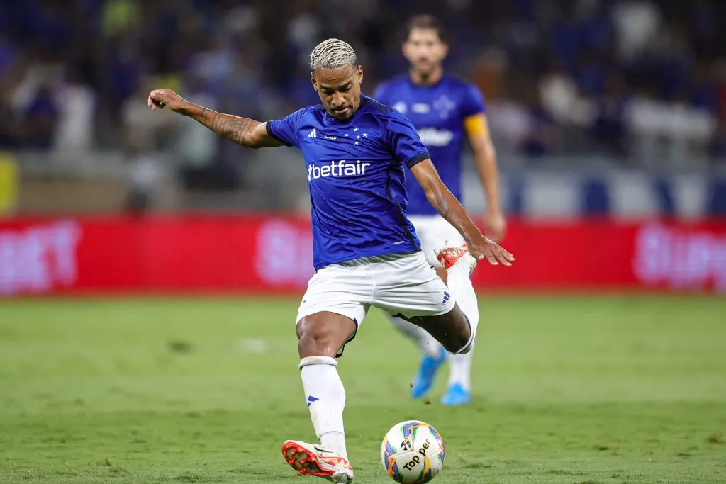 Matheus Pereira em campo pelo Cruzeiro. Foto: Gilson Lobo/AGIF