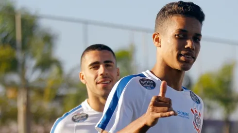 Athletico Paranaense não para em Nikão e encaminha acerto com ex-Corinthians. (Foto: Daniel Vorley/AGIF)