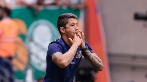 Carpini sai junto com outros profissionais. Foto: Alexandre Schneider/Getty Images