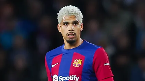 Araújo respondeu as críticas de Gundogan (Foto: Eric Alonso/Getty Images)